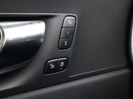 Volvo  XC60 2.0 T6 PHEV 340 PK R-DESIGN + PANORAMA | STUUR/STOELVERW. | ADAPTIVE CRUISE ActivLease financial lease