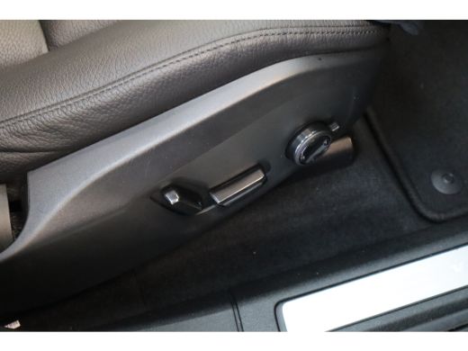 Volvo  XC60 B5 250PK Momentum Exclusive | 360º | HK Audio | panoramadak | Black Pack | Adap Cruise | Head-Up ActivLease financial lease