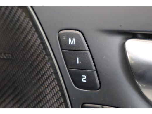 Volvo  XC60 B5 250PK Momentum Exclusive | 360º | HK Audio | panoramadak | Black Pack | Adap Cruise | Head-Up ActivLease financial lease