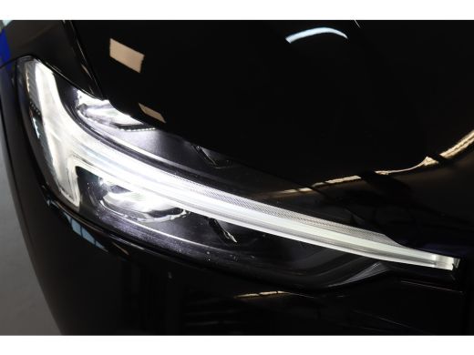 Volvo  XC60 B5 250PK Momentum Exclusive | 360º | HK Audio | panoramadak | Black Pack | Adap Cruise | Head-Up ActivLease financial lease