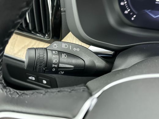 Volvo  XC60 T8 Recharge Ultra Dark | 22" | Luchtvering | Bowers & Wilkins | Getint & Gelamineerd glas | Alarm... ActivLease financial lease