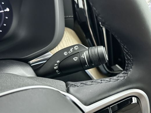 Volvo  XC60 T8 Recharge Ultra Dark | 22" | Luchtvering | Bowers & Wilkins | Getint & Gelamineerd glas | Alarm... ActivLease financial lease