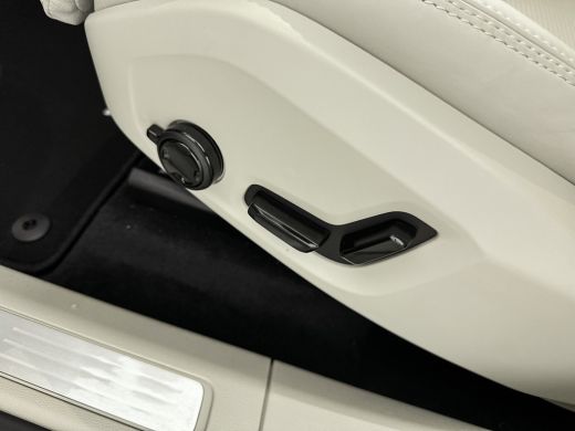 Volvo  XC60 T8 Recharge Ultra Dark | 22" | Luchtvering | Heico Spacers & Diffusor | Heico Selected Level | 36... ActivLease financial lease