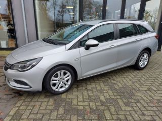 Opel Astra Sports Tourer 1.0 Online Edition Staat in De Krim Staat in de Krim