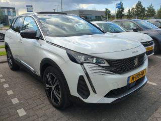 Peugeot 3008 1.2 PureTech GT | Automaat | Navigatie | Camera | Panorama/schuifdak | Nightvision | Focal | Leder |