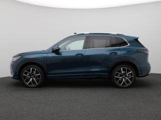 Volkswagen Tiguan 1.5 eHybrid R-Line Edition 272PK DSG Trekhaak, Pano-Schuifdak, Adaptieve Cruise Controle, Achteru...