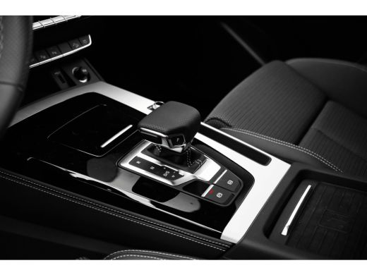 Audi Q5 S edition competition | Adaptive air suspension | Adaptive cruise control | Audi virtual cockpit ActivLease financial lease