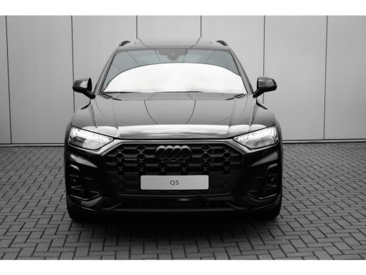 Audi Q5 S edition competition | Adaptive air suspension | Adaptive cruise control | Audi virtual cockpit ActivLease financial lease