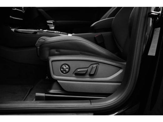 Audi Q5 S edition competition | Adaptive air suspension | Adaptive cruise control | Audi virtual cockpit ActivLease financial lease