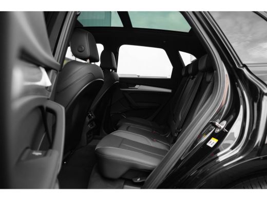 Audi Q5 S edition competition | Adaptive air suspension | Adaptive cruise control | Audi virtual cockpit ActivLease financial lease
