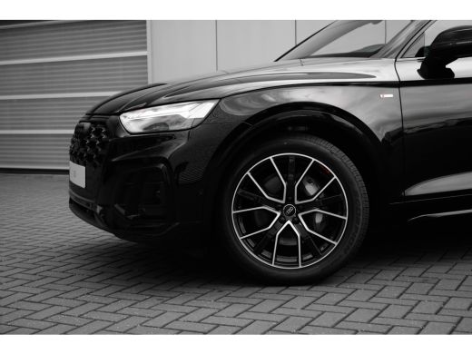 Audi Q5 S edition competition | Adaptive air suspension | Adaptive cruise control | Audi virtual cockpit ActivLease financial lease