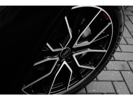 Audi Q5 S edition competition | Adaptive air suspension | Adaptive cruise control | Audi virtual cockpit ActivLease financial lease