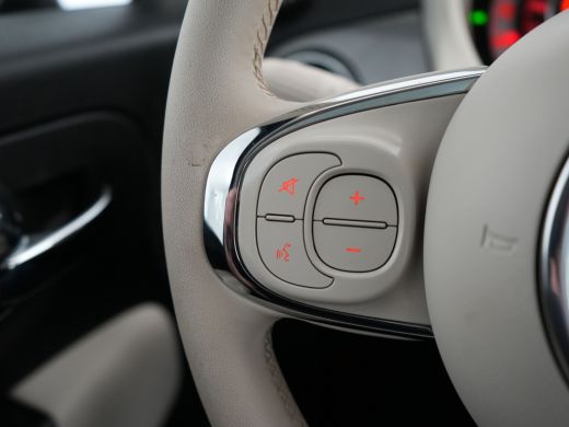 Fiat 500 1.0 70PK HYBRID DOLCEVITA AIRCO / 15"LMV / CRUISECONTROL / APPLE-ANDROID AUTO / PANO.DAK / LEDER ... ActivLease financial lease