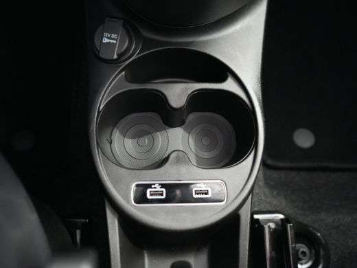 Fiat 500C 1.0 70 PKHYBRID DOLCEVITA AIRCO / PDC / 16"LMV / CRUISECONTROL / LEDER / APPLE-ANDROID CARPLAY / DAB ActivLease financial lease