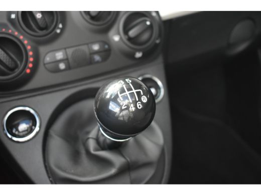 Fiat 500C 1.0 Hybrid Dolcevita Finale | AllSeason-banden | Navigatie by App | Parkeersensoren | 15"LMV | Cr... ActivLease financial lease