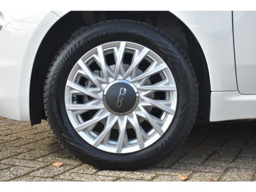 Fiat 500C 1.0 Hybrid Dolcevita Finale | AllSeason-banden | Navigatie by App | Parkeersensoren | 15"LMV | Cr... ActivLease financial lease