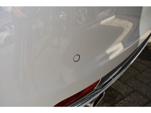 Fiat 500C 1.0 Hybrid Dolcevita Finale | AllSeason-banden | Navigatie by App | Parkeersensoren | 15"LMV | Cr... ActivLease financial lease