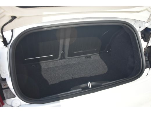 Fiat 500C 1.0 Hybrid Dolcevita Finale | AllSeason-banden | Navigatie by App | Parkeersensoren | 15"LMV | Cr... ActivLease financial lease