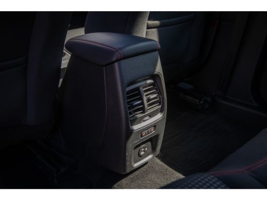 Ford Kuga 2.5 PHEV ST-Line | Trekhaak | Winterpakket | Apple Carplay/Android Auto | 360 camera | Cruise ada... ActivLease financial lease