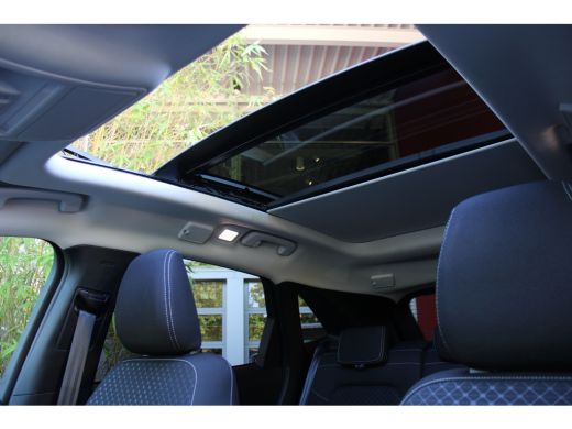 Ford Kuga 2.5 PHEV Titanium | Adapt. Cruise | Pano | LED | Apple Carplay | Blis | Stoel- stuuverw. | 18'' ActivLease financial lease