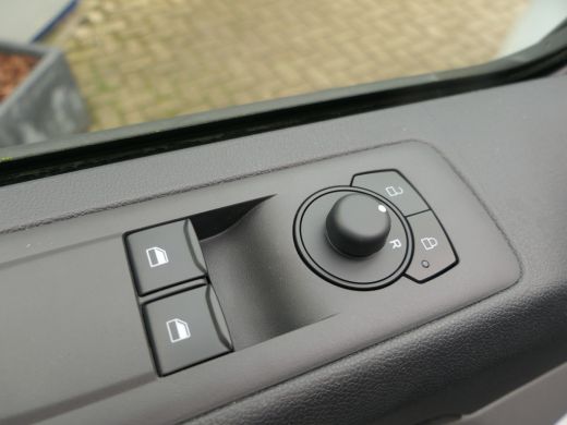 Ford Transit Custom 320 2.0 TDCI 136pk L2H1 Trend | Navigatie | Laadruimte Pakket | LED Koplampen | AGM Accu | ActivLease financial lease