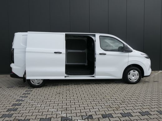 Ford Transit Custom 320 2.0 TDCI 136pk L2H1 Trend | Navigatie | Laadruimte Pakket | LED Koplampen | AGM Accu | ActivLease financial lease