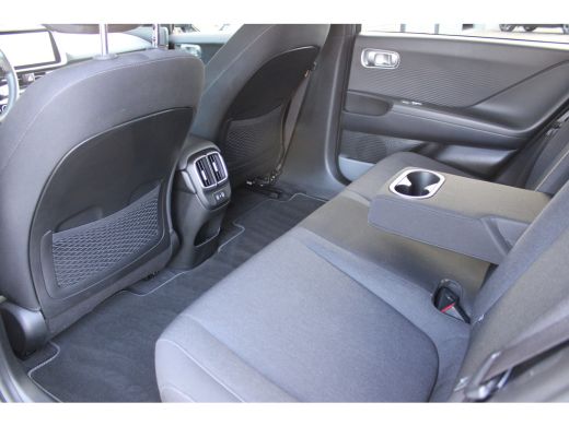 Hyundai IONIQ 6 Connect 77.4 kWh | Elektr. Stoelen | Elektr. Achterklep | Navigatie | Stuur/Stoelverwarming | Ach... ActivLease financial lease