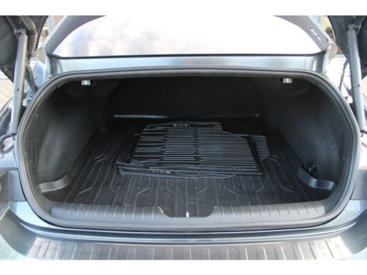 Hyundai IONIQ 6 Connect 77.4 kWh | Elektr. Stoelen | Elektr. Achterklep | Navigatie | Stuur/Stoelverwarming | Ach... ActivLease financial lease