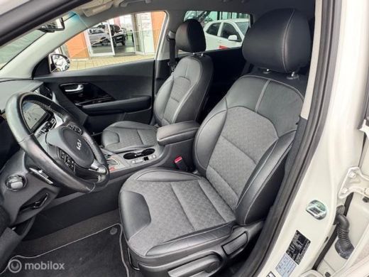 Kia Niro 1.6 GDi PHEV DynamicLine / Plug-inn Hybride / volledig elektrisch rijden 65 km hierna Hybride aan... ActivLease financial lease