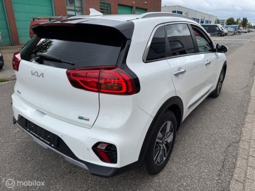 Kia Niro 1.6 GDi PHEV DynamicLine / Plug-inn Hybride / volledig elektrisch rijden 65 km hierna Hybride aan... ActivLease financial lease