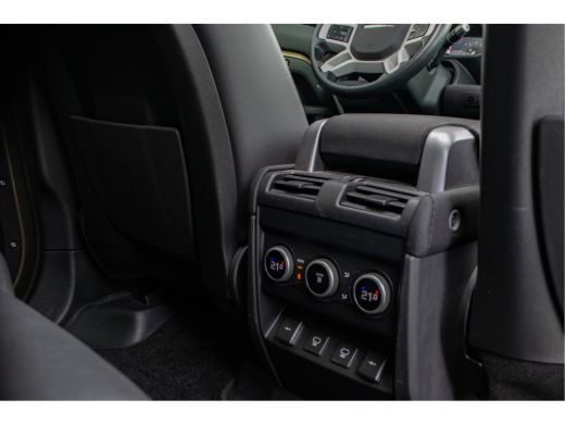 Land Rover Defender 110 P400e ActivLease financial lease