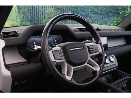 Land Rover Defender 110 P400e ActivLease financial lease