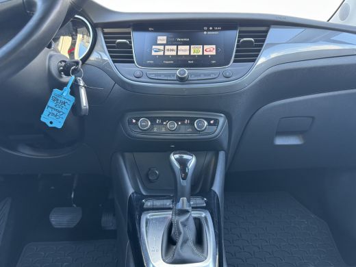 Opel Crossland 1.2 Turbo Elegance 130PK Automaat | Stoel en Stuur verwarming | Carplay | AGR |Camera | Apple Car... ActivLease financial lease