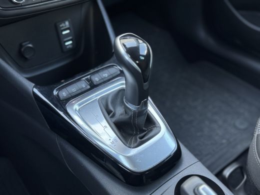 Opel Crossland 1.2 Turbo Elegance 130PK Automaat | Stoel en Stuur verwarming | Carplay | AGR |Camera | Apple Car... ActivLease financial lease
