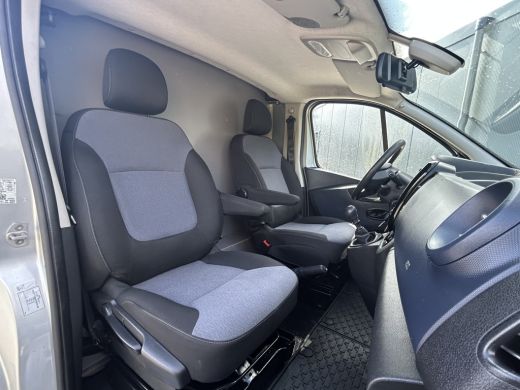 Opel Vivaro 1.6 CDTI 126 PK / ACHTERDEUREN / L1H1 / 1e EIGENAAR / AIRCO / CRUISE / NAVI / CAMERA / BLUETOOTH ActivLease financial lease