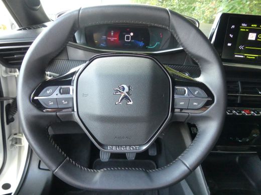 Peugeot 2008 1.2 PureTech 130PK Allure | CAMERA | STOELVERWARMING | KEYLESS ENTRY/START | ActivLease financial lease