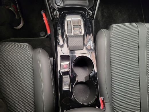 Peugeot 208 Hybrid 110 e-DCS6 GT | 360° Camera | Climate Controle | 17" Lichtmetalen velgen | Full LED koplam... ActivLease financial lease