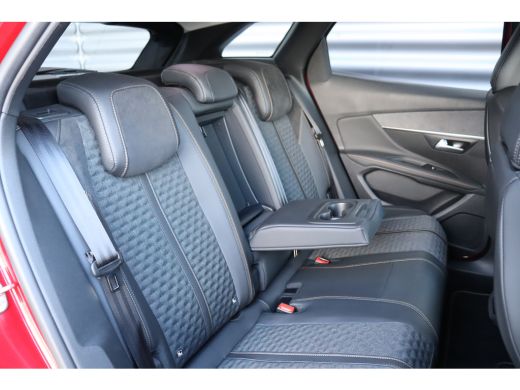 Peugeot 3008 1.6 HYBRID 225PK ALLURE ROAD TRIP AUTOMAAT / NAVI / CLIMA / PDC / 18" LMV / CAMERA / KEYLESS / FU... ActivLease financial lease