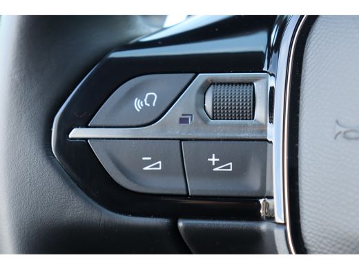 Peugeot 3008 1.6 HYBRID 225PK ALLURE ROAD TRIP AUTOMAAT / NAVI / CLIMA / PDC / 18" LMV / CAMERA / KEYLESS / FU... ActivLease financial lease