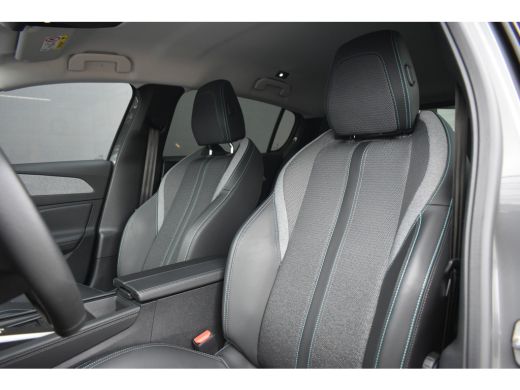 Peugeot e-308 Allure EV 54 kWh 156pk | Stuur/Stoelverwarming | Adaptive Cruise | Keyless-Entry | Full-LED | Hal... ActivLease financial lease