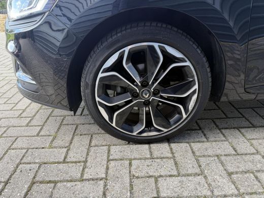 Renault Clio 0.9 TCe Intens Bose Stoelverw,navi Carplay,Parkeerassistent ActivLease financial lease