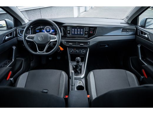 Volkswagen Polo 1.0 TSI Life | Airco | Cruise control adaptief | Parkeersensor voor en achter ActivLease financial lease
