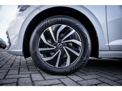 Volkswagen Polo 1.0 TSI Life | Airco | Cruise control adaptief | Parkeersensor voor en achter ActivLease financial lease