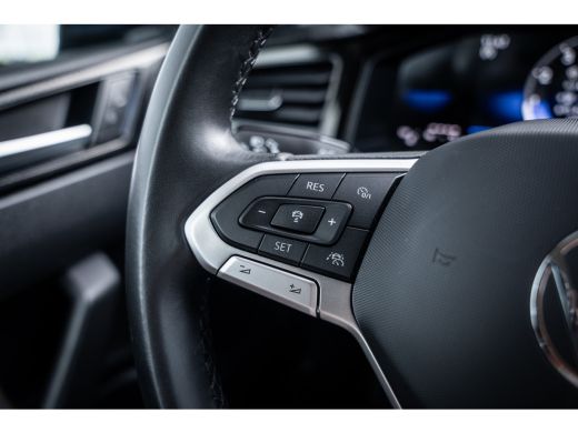 Volkswagen Taigo 1.0 TSI Life | Airco | Cruise control adaptief met Stop&Go en stuurhulp | DAB ontvanger ActivLease financial lease