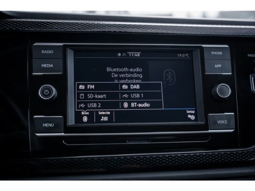 Volkswagen Taigo 1.0 TSI Life | Airco | Cruise control adaptief met Stop&Go en stuurhulp | DAB ontvanger ActivLease financial lease