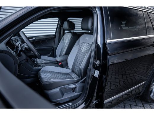 Volkswagen Tiguan Allspace 1.5 TSI R-Line Business 7p. | Achteruitrijcamera | Cruise control adaptief | Trekhaak elektrisch ... ActivLease financial lease