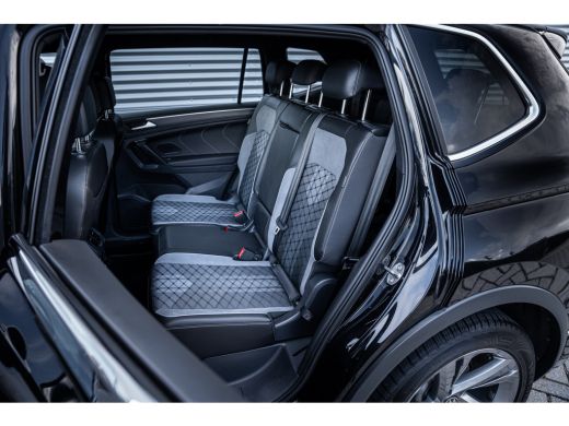 Volkswagen Tiguan Allspace 1.5 TSI R-Line Business 7p. | Achteruitrijcamera | Cruise control adaptief | Trekhaak elektrisch ... ActivLease financial lease
