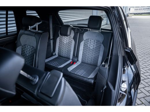 Volkswagen Tiguan Allspace 1.5 TSI R-Line Business 7p. | Achteruitrijcamera | Cruise control adaptief | Trekhaak elektrisch ... ActivLease financial lease