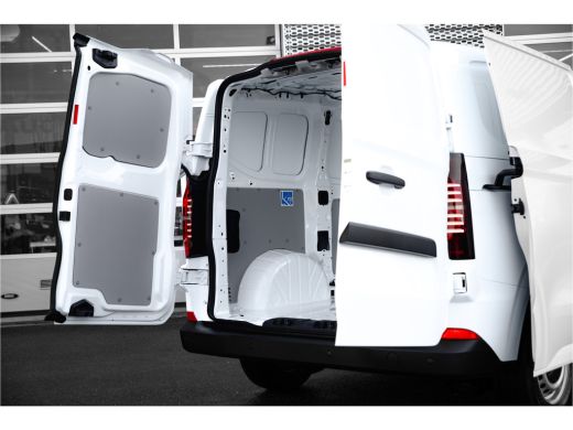 Volkswagen Transporter 2.0 TDI L1H1 28 Life | Achteruitrijcamera | Alarm klasse 1(startblokkering) | Keyless start ActivLease financial lease