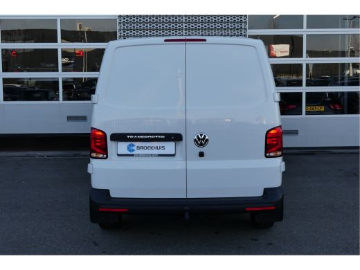 Volkswagen Transporter 2.0 TDI L2H1 30 Comfortline | Achterdeuren | Achteruitrijcamera | Airco ActivLease financial lease